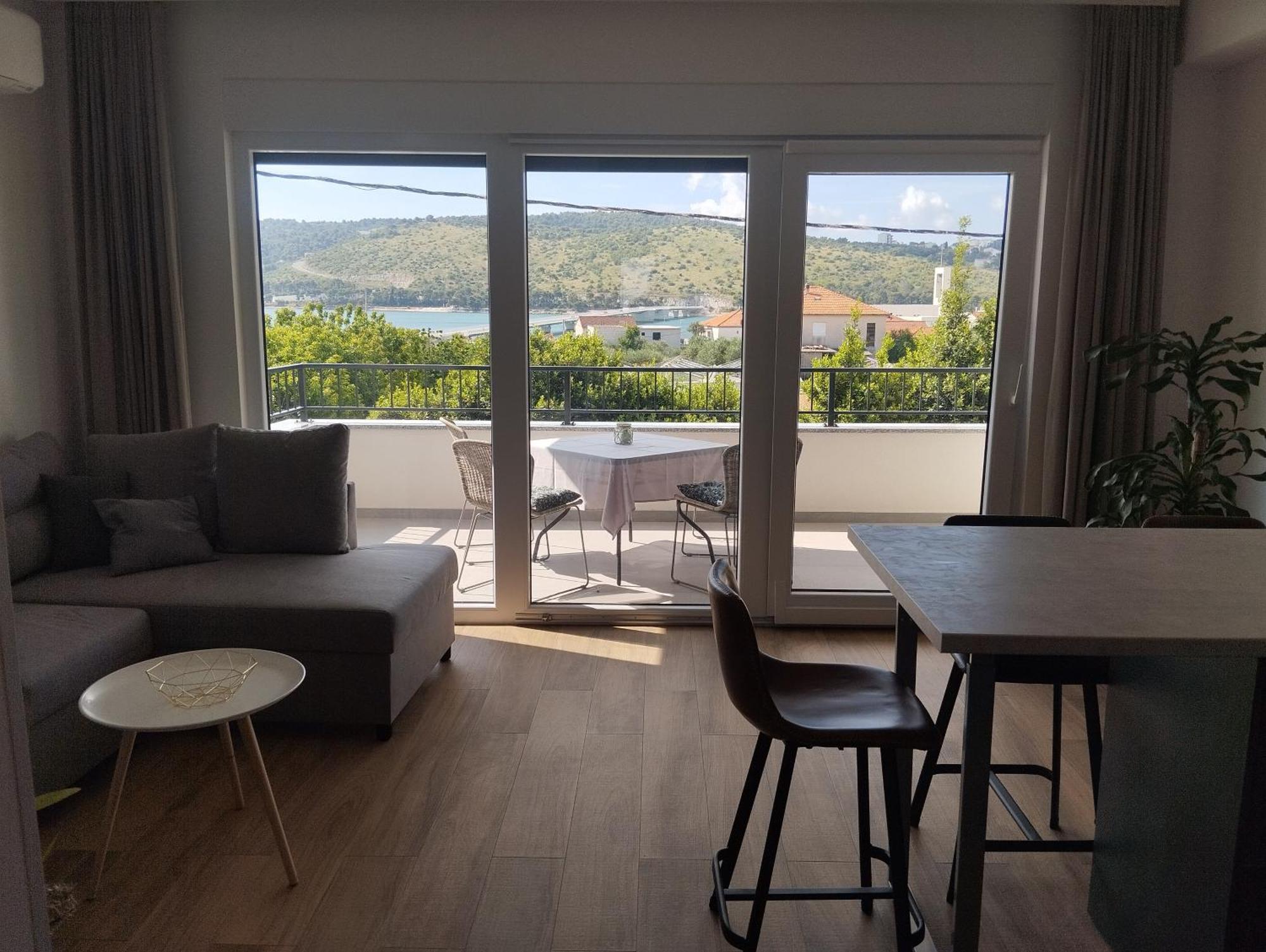La Petit Apartamento Trogir Exterior foto